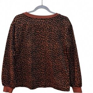 Leopard Print Long Sleeve Top